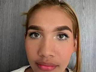 Streamate Watch Live Sex Cams of Lotuscayena