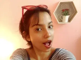 Streamate Best Webcam of Yara_Blair