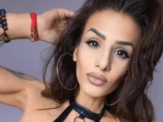 Streamate Free Porn Cam of AlphaQueen