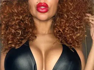 Streamate Adult Webcam of BustyRea