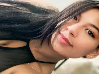 Streamate Live Porn of Yasmine_Tapias