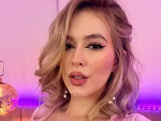 Streamate Free Live Porn of AnnieAdam