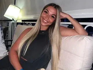 Streamate Free Live Porn of AssmerisingX