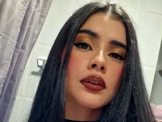 Streamate Adult Webcam of DashaRodriiguez