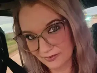 Streamate Private Sex Chat of NinaNicoleRoyale