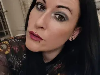 Streamate Watch Live Sex Cams of missgennyrock