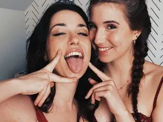 Streamate Live Sex Cam of OdetteParker
