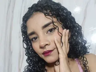 Streamate Live Sex Cam of RayliCurly