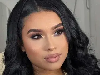 Streamate Live Porn of MiaHannton