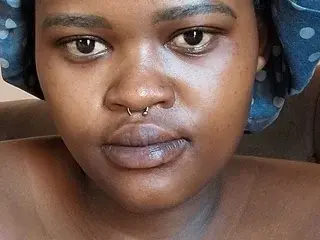 Streamate Nude Webcam of ThickPearlx23