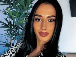 Streamate Best live sex cam show of TiaCyrrus