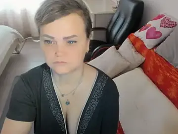 Stripchat Live Sex of MildMature