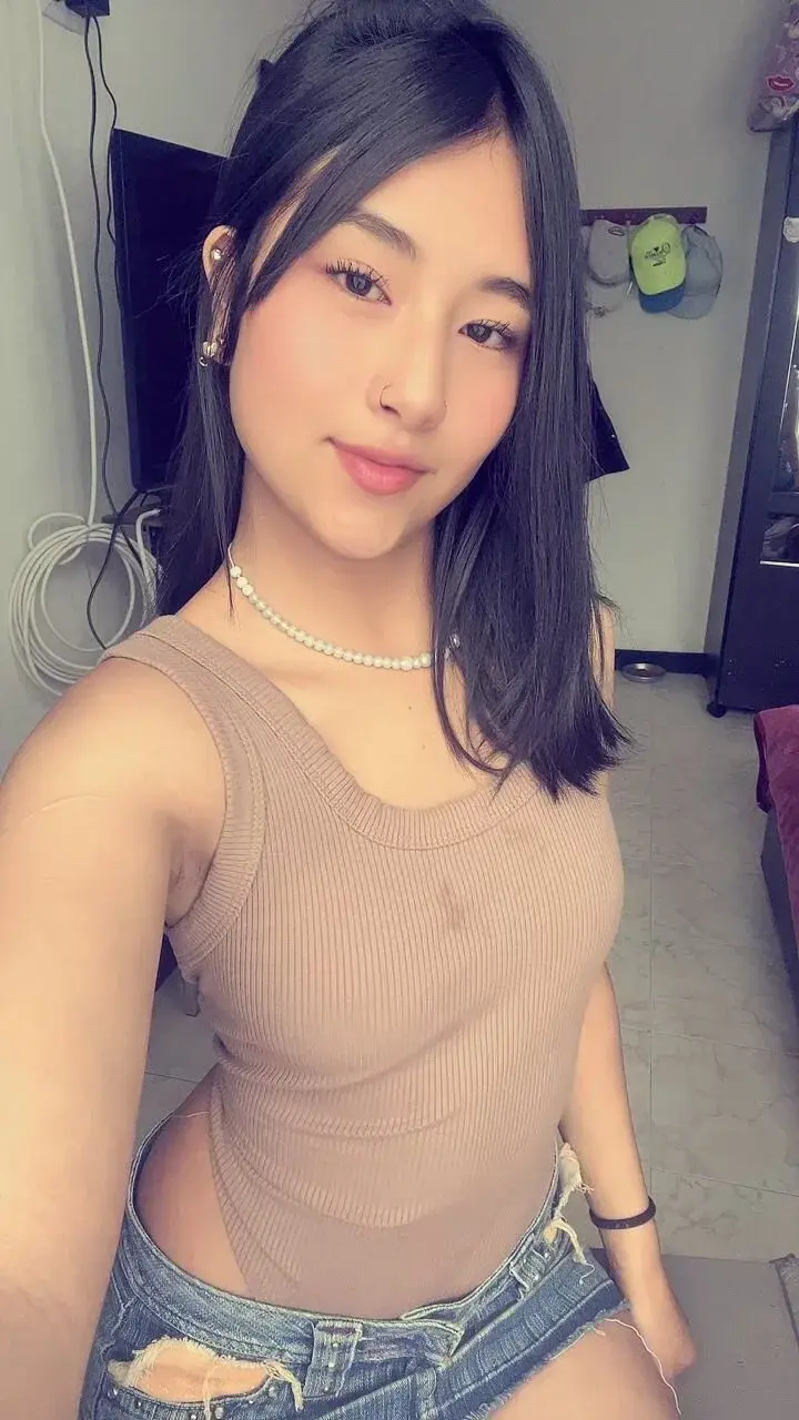 Molly_Hils789