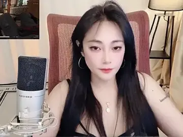 Stripchat Free Live Porn of Daisy-77
