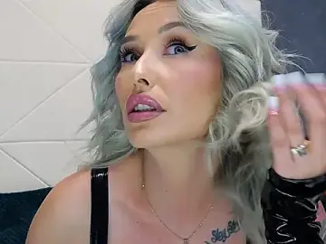 Stripchat Adult Webcam of IssaSmith