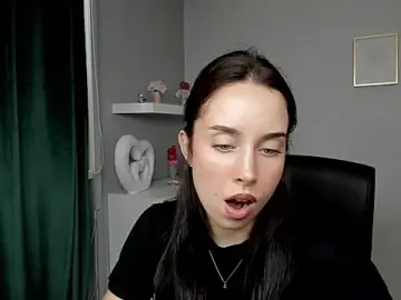 Stripchat Live Sex Cam of AdeleSolo