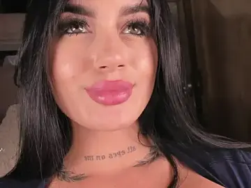 Stripchat Live Sex Cam of SOPHICARTERS