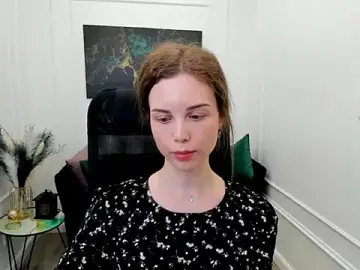 Stripchat Nude Webcam of MileyWings
