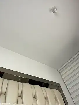 Stripchat Live Sex Cam of ALISSON_FOXXX1