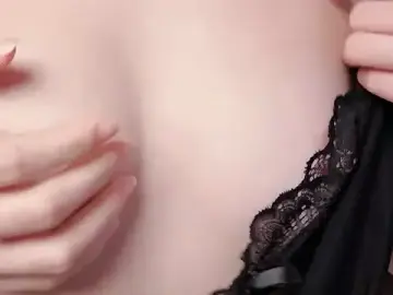 Stripchat Free Porn Cam of xiaoguai33