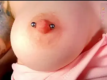 Stripchat Watch Live Sex Cams of GoodWitch_