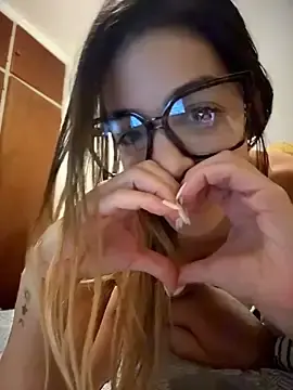 Stripchat Live Sex of miafoxmia