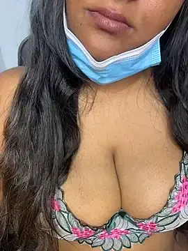 Stripchat Live Sex Cam of Sweet_Melon96