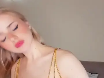 Stripchat Free Live Porn of PorcelainBun