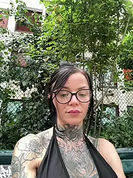 Stripchat Adult Video Chat of SkinnyLilly