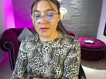 Stripchat Adult Webcam of conniejames_m
