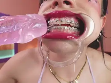 Stripchat Live Sex Cam of miss__wanda