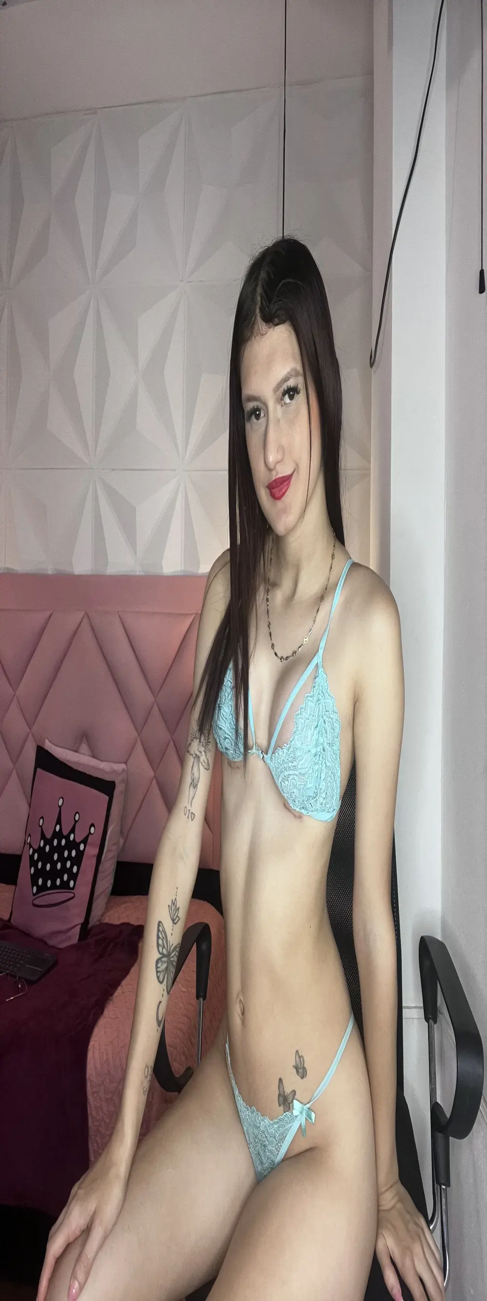 Caroline_daring