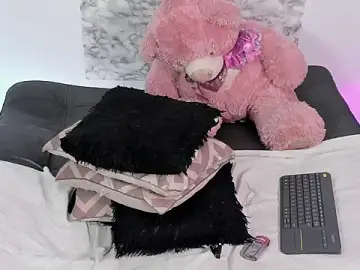Stripchat Live Sex of charis_hill