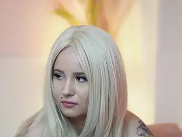 Stripchat Adult Webcam of AdelineMoon