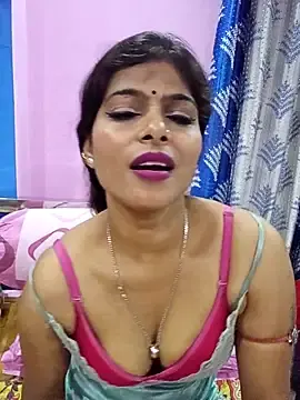 Stripchat Live Sex of SUZY_QUEEN01