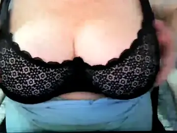 Stripchat Free Live Porn of EmiliaLooo