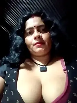 Stripchat Live Sex Cam of Hot_komal1