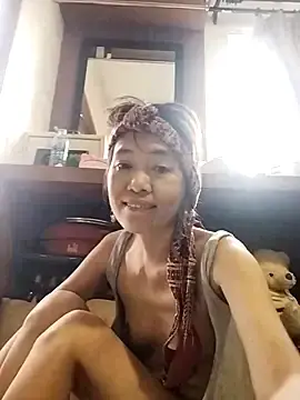Stripchat Free Porn Cam of Little_suzy5