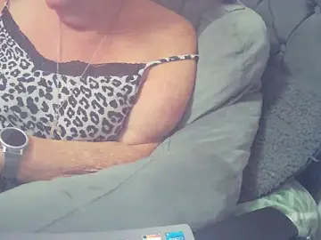 Stripchat Free Porn Cam of Playful_MILF_Demi