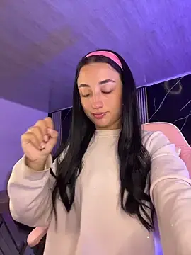 Stripchat Free Live Porn of Ady_18