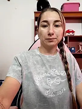 Stripchat Adult Webcam of Iris_love18