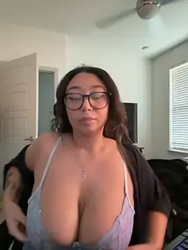 Stripchat Free Live Porn of minhaaa_baby