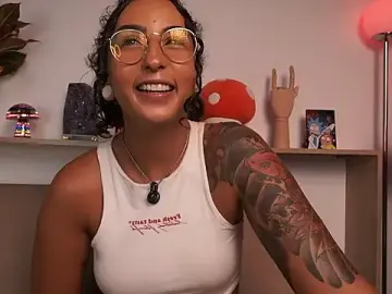 Stripchat Free Porn Cam of agatha_collins_