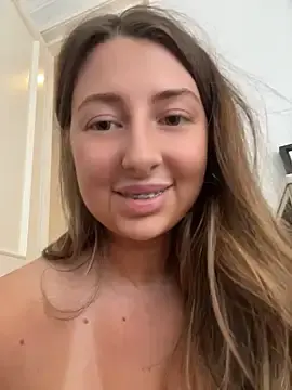 Stripchat Free Porn Cam of curvyflawless