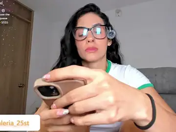 Stripchat Watch Live Sex Cams of valeriia25_