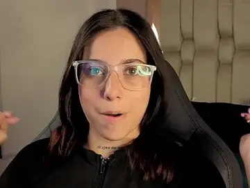 Stripchat Watch Live Sex Cams of TinyVelvet