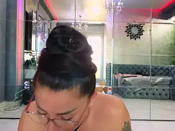 Stripchat Best live sex cam show of Theowonder