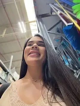 Stripchat Nude Webcam of BellaLeclair