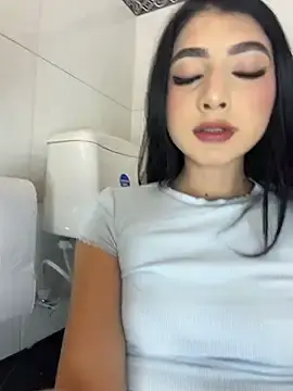 Stripchat Live Sex Cam of BadLilAngelXXX