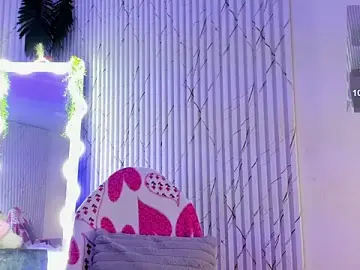 Stripchat Live Sex Cam of Naomy_tay1